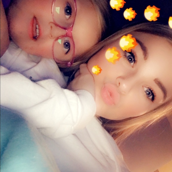 Meet your Posher, Brandy - Picture 3 of 4